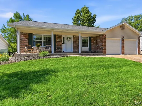 1377 Nykiel Ct, Ballwin, MO 63011