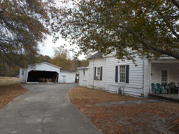 3rd image of 7636 Conyers St