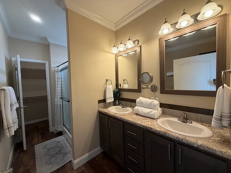 211 Hummingbird Ln — Photo 17