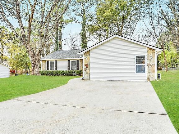 3rd image of 1232 Providence Way