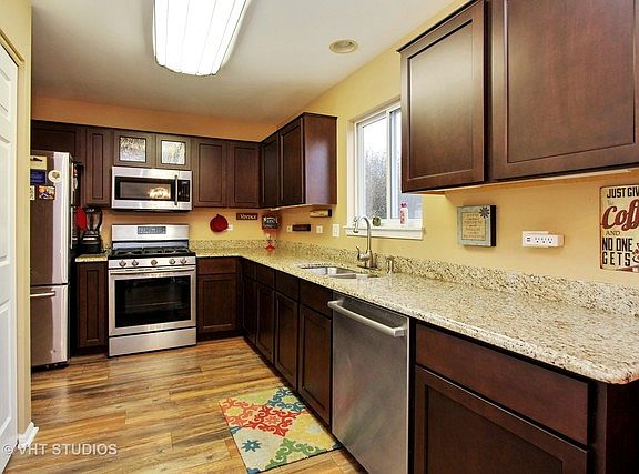 3rd image of 1230 E Komar Ln