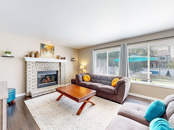 4th image of 1427 Silverwood Ct