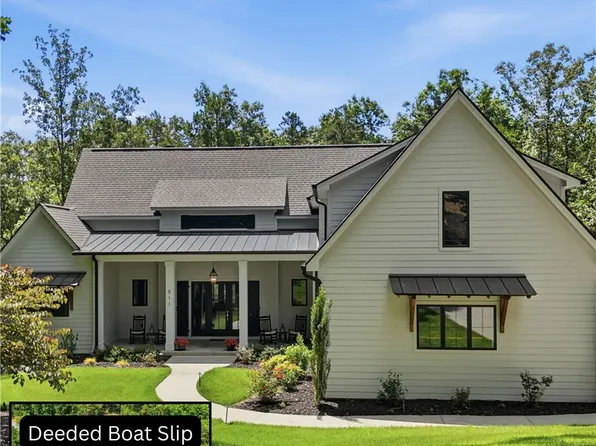 511 Oakdale Ln, Seneca, SC 29672