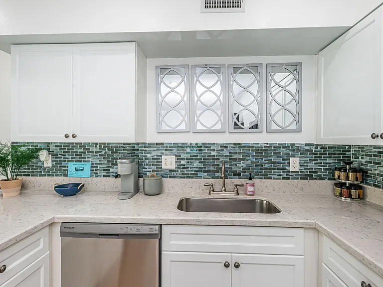 1412 Gulf Blvd #102 — Photo 9