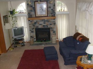 8555 Findley Lake Rd, North East, PA 16428