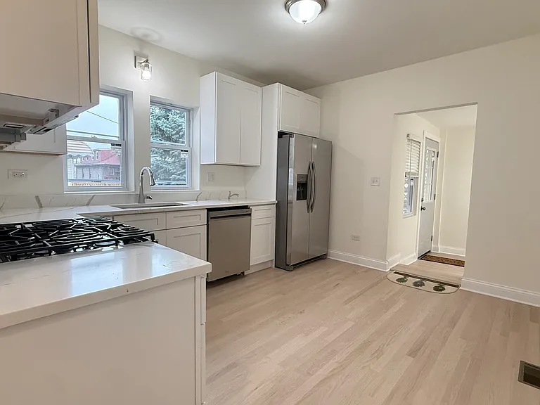 5821 W Gunnison St — Photo 13