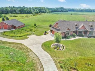 2728 E Blackhurst Rd, Midland, MI 48642