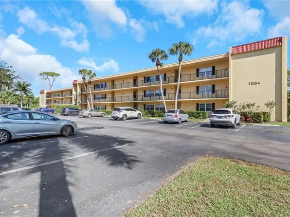 1084 Forest Lakes DR #7304, NAPLES, FL 34105