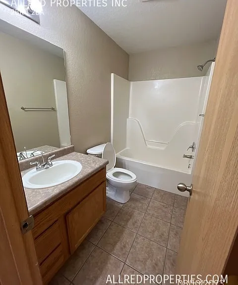 2725 Ponchartrain St #B — Photo 10