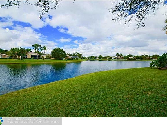 3rd image of 2514 Monterey Ct
