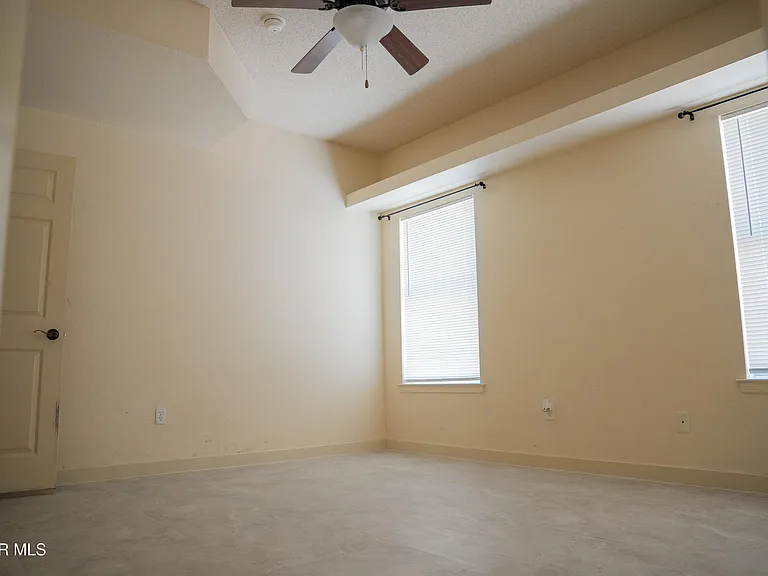 804 Bonnie Ct — Photo 10