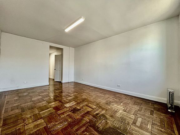 5th image of 400 Fort Washington Ave APT 5B