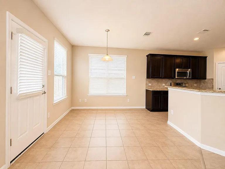 24910 Diamond Ranch Dr — Photo 6