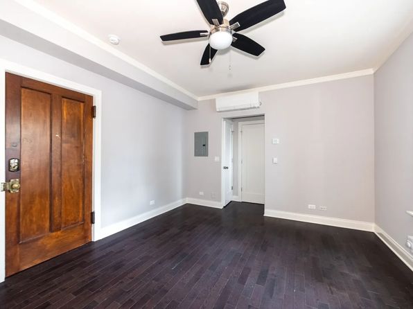 600 W Wrightwood Ave #211