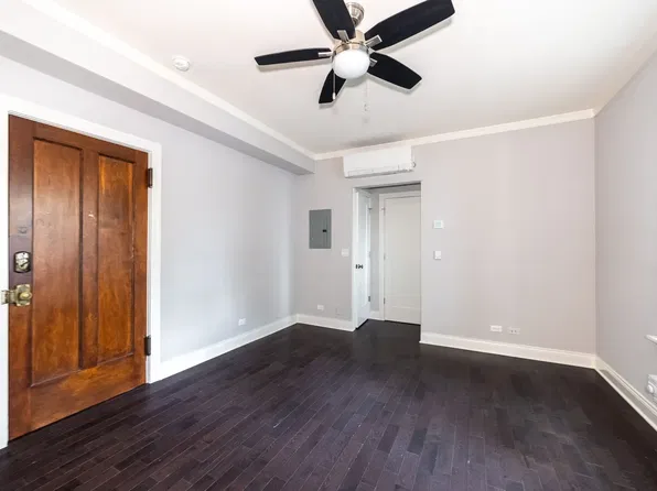 600 W Wrightwood Ave #211, Chicago, IL 60614