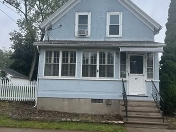 39 Athol St, Springfield, MA 01107