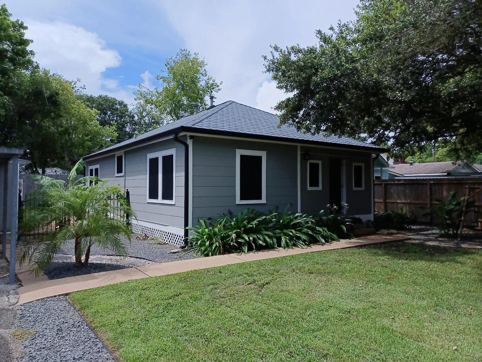 709 S Kansas Ave — Photo 1