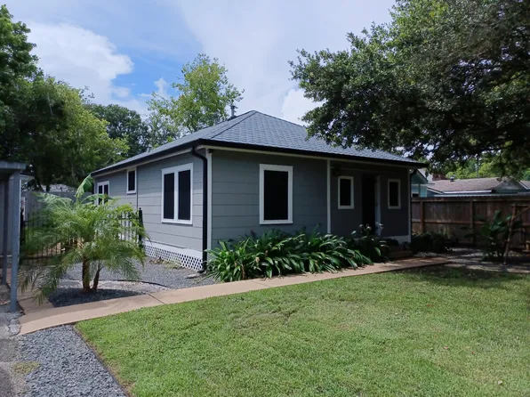709 S Kansas Ave, League City, TX 77573