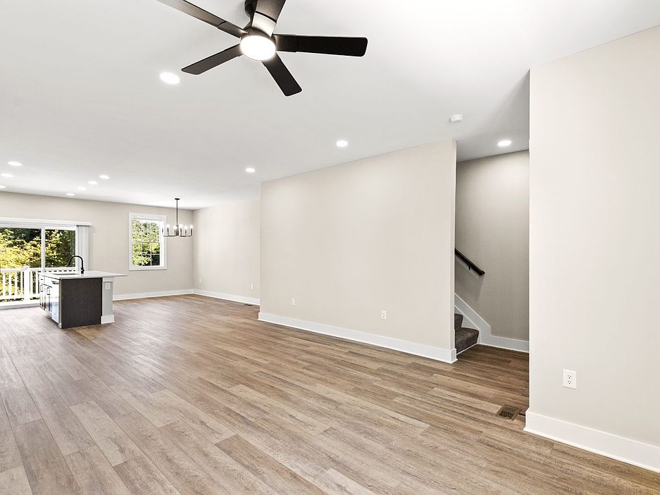 1st image of 2 Commons Ct #1