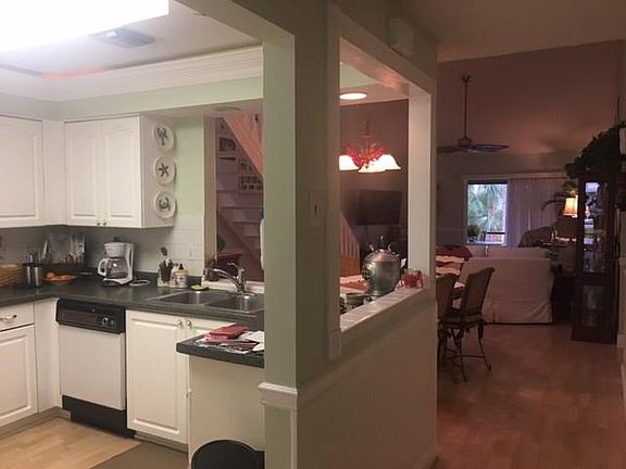 4th image of 3279 NE Holly Creek Dr