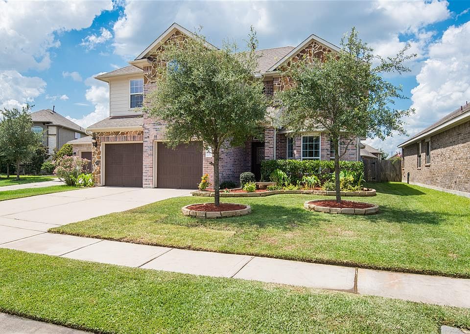 1st image of 8615 Debbie Terrace Dr