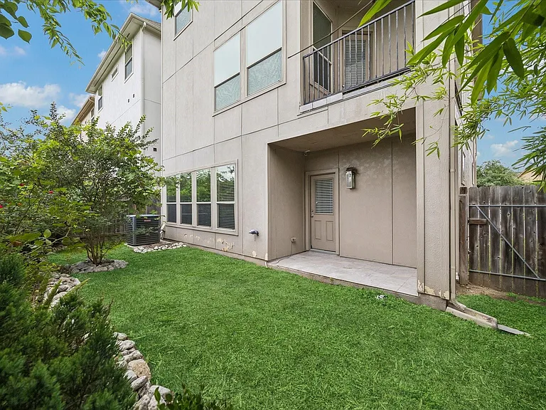 9628 Cambridge Manor Ln — Photo 15