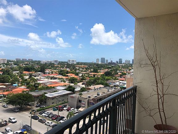 3rd image of 3232 SW 22nd St APT 1002