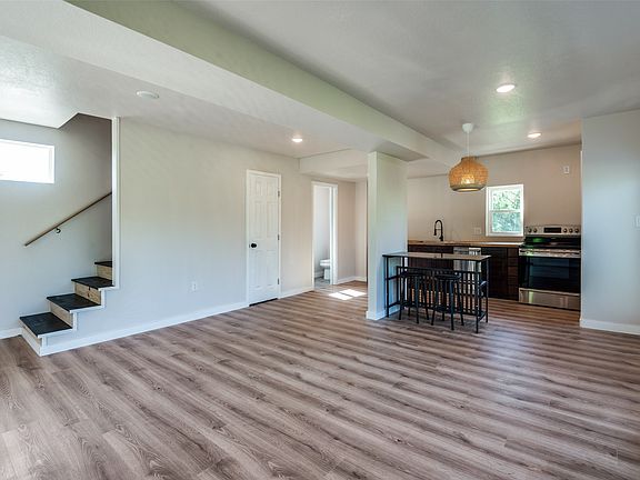 5th image of 13838 Lackey Dr