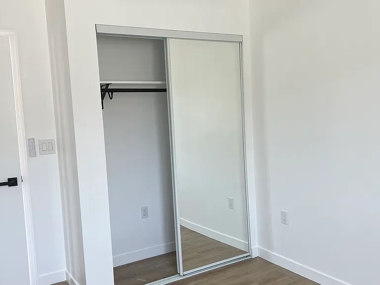 963 N Serrano Ave #1/2 — Photo 15