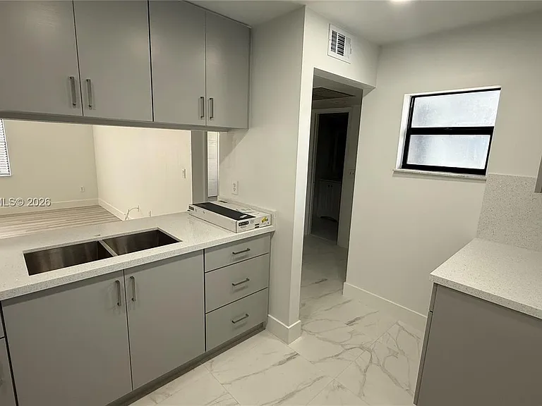 2750 W 63rd Pl #12-24 — Photo 5