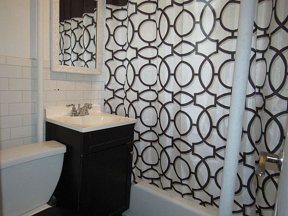 4th image of 2116 35th St #3