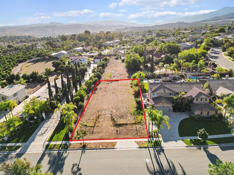 1st image of 3233 Tamarisk Ln #6