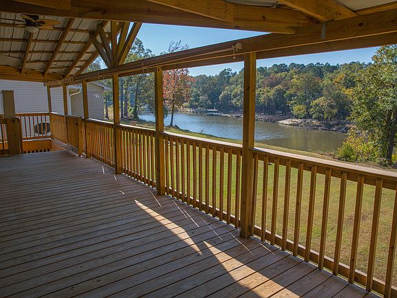 3rd image of 2068 Bayou Darbonne Dr