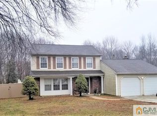 21 Plymouth Ct, Old Bridge, NJ 08857