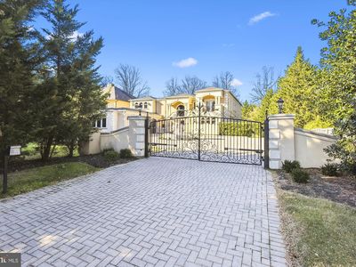 10222 Falls Rd, Potomac, MD, 20854