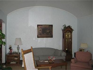 5th image of 440 W Hudson Ave