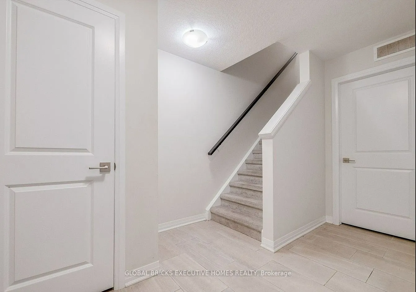 3 bed, $2,700 — Photo 4