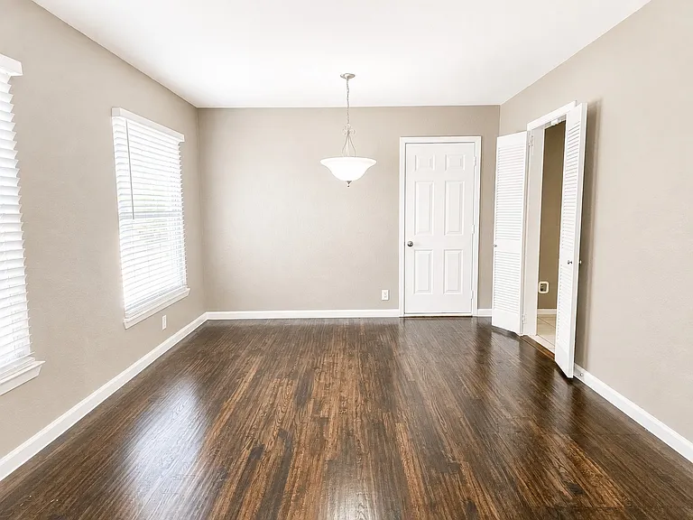 10518 Galena St — Photo 12