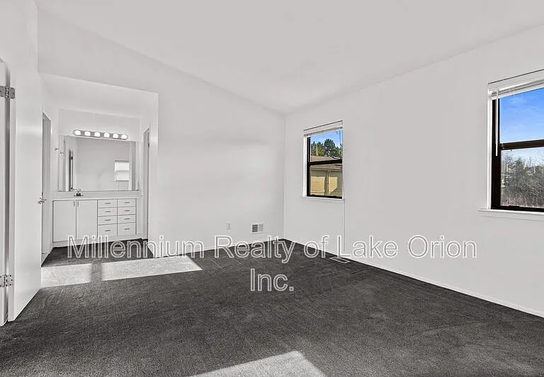 5611 Drake Hollow Dr W — Photo 23