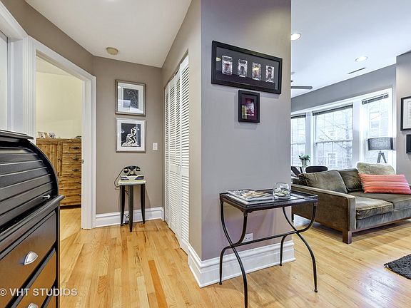 2nd image of 1754 W Ainslie St #2