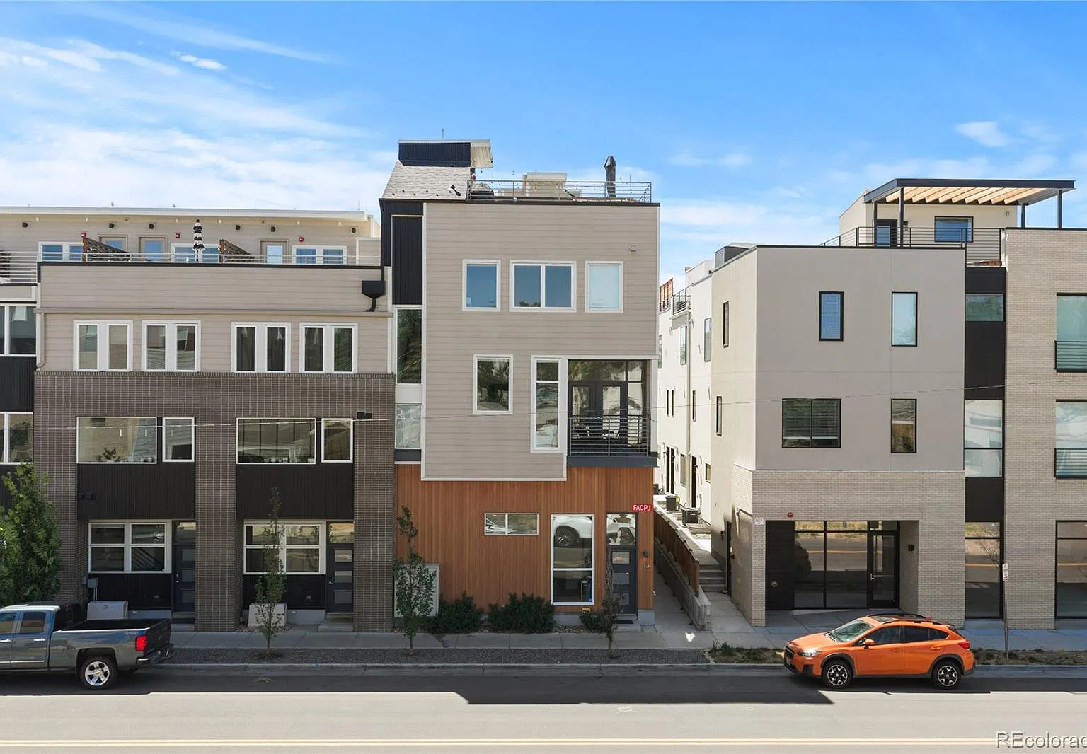 2 bed, 1649 sqft, $4,200 — Photo 4