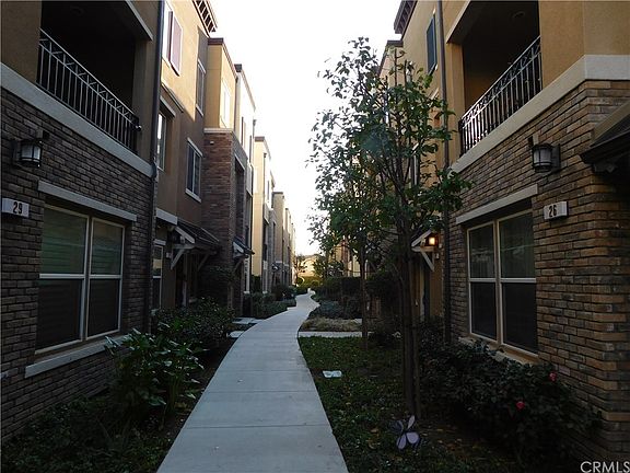 3rd image of 28 Jenkins Dr