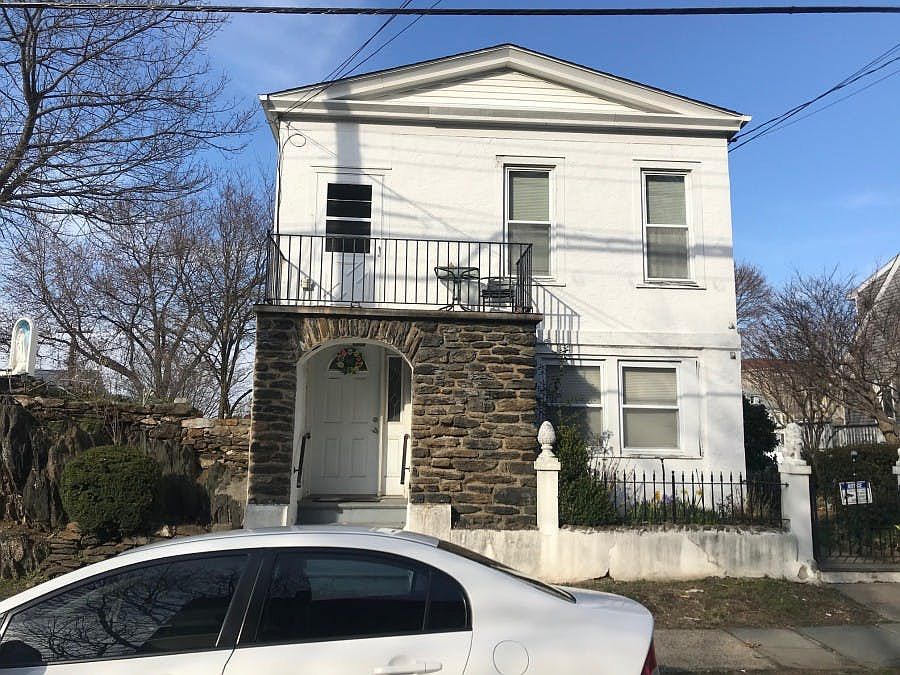 1st image of 51 Fortfield Ave