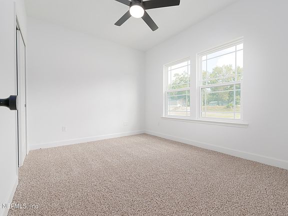 4th image of 450 SE 72ND Street