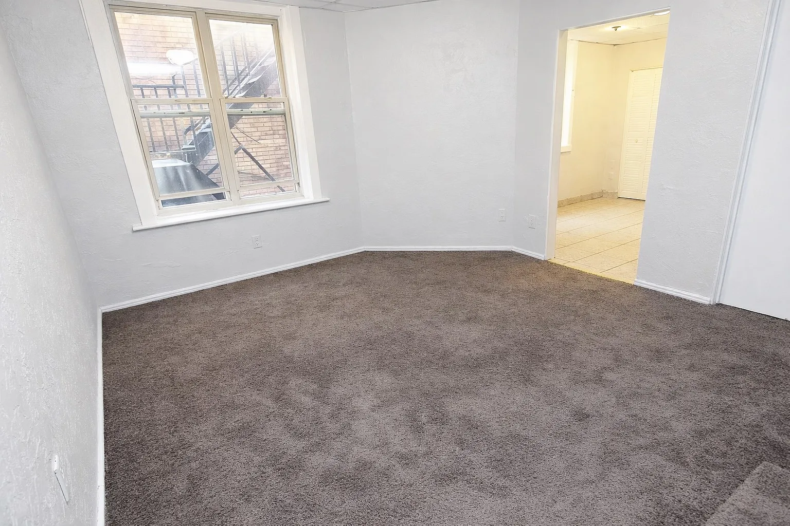 4 bed, 1250 sqft, $2,725 — Photo 3