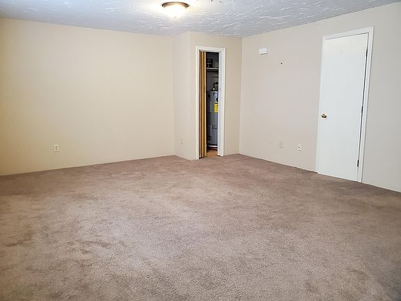 3rd image of 611 N N St #2-1