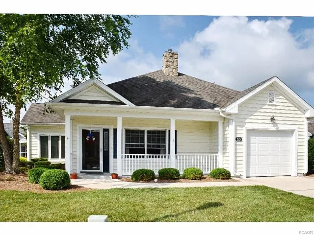 10 Bayberry St photo 1