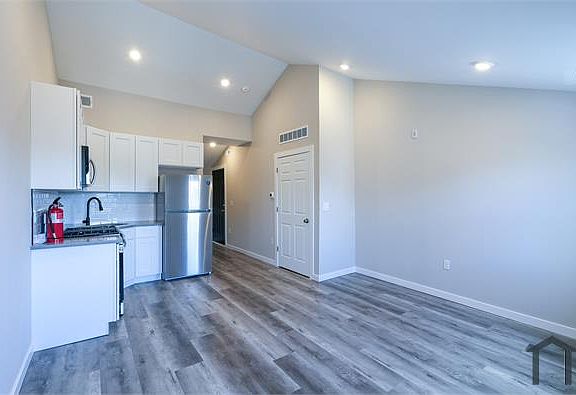 4th image of 1335 S 8th St #3F