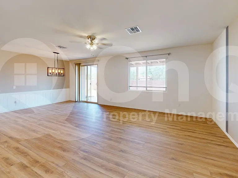 8840 E Raven Hill Way — Photo 4