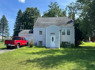 817 S Blossom Lea Dr, Alden, NY 14004
